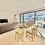 Prestige With Pool By Homing