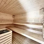 Prestige With Pool By Homing