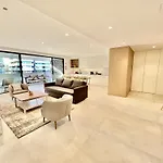 Prestige With Pool By Homing Appartamento Lagos