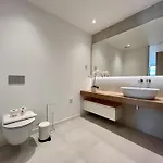 Prestige With Pool By Homing *