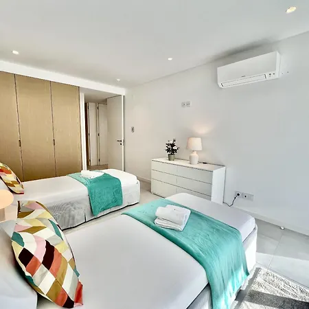 Prestige With Pool By Homing