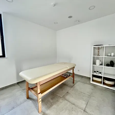 Prestige With Pool By Homing