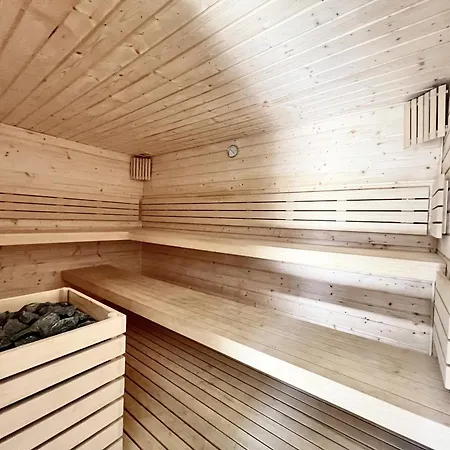 Prestige With Pool By Homing