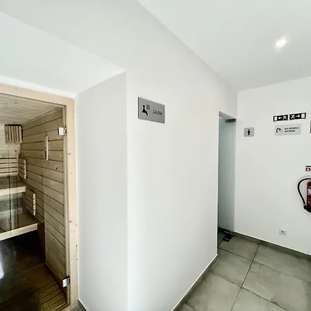 Prestige With Pool By Homing