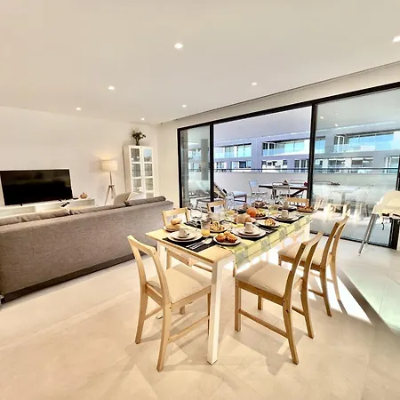 Prestige With Pool By Homing